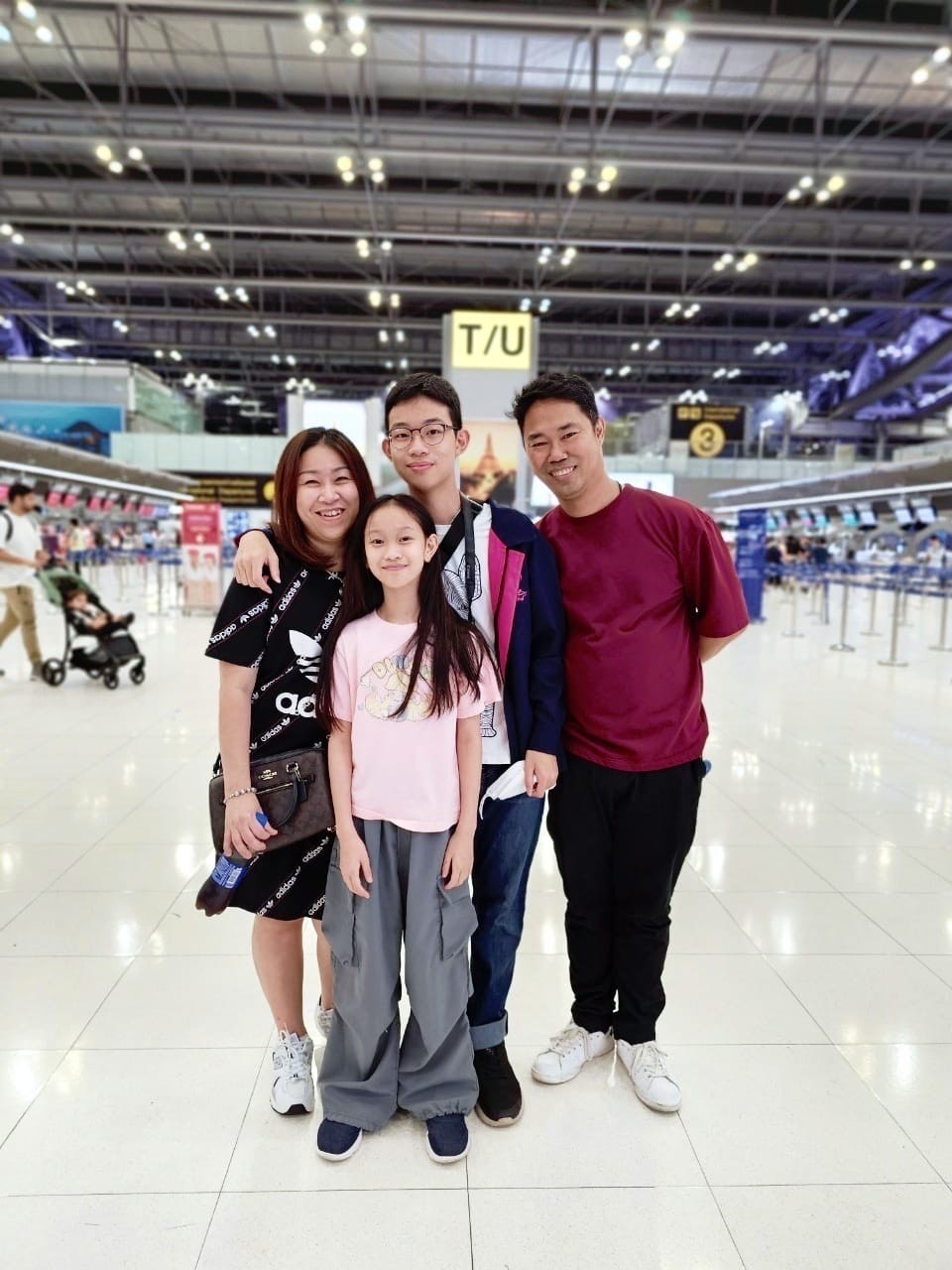 Success Story จากน้องคิม ฐิติวัชร์ บัวแย้ม บุตรชายของคุณพ่อภัทร และคุณแม่จันจิดา บัวแย้ม ผู้สำเร็จการศึกษาระดับ 30 รุ่นที่ 43 ของ APILS